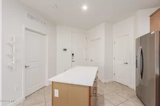 Photo #6: 6733244 Listing