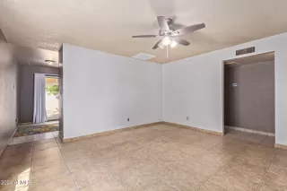 Photo #4: 6733481 Listing