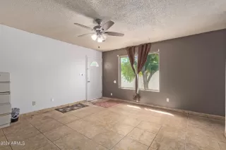 Photo #5: 6733481 Listing