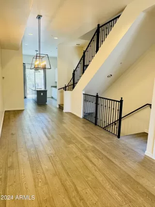 Photo #2: 6733535 Listing 