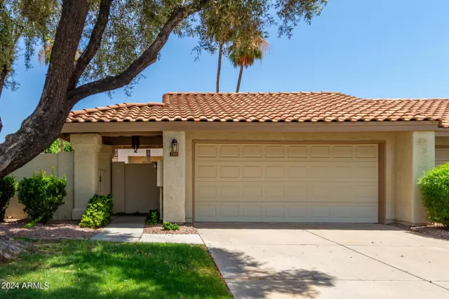 MLS: 6733589 Condo For Sale