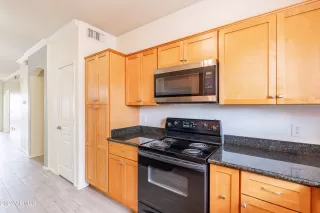 Photo #6: 6733769 Listing