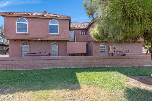 MLS: 6733958 Condo For Sale