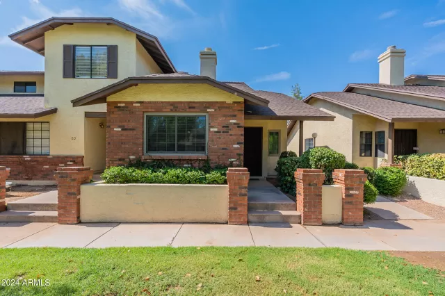 MLS: 6733997 Condo For Sale