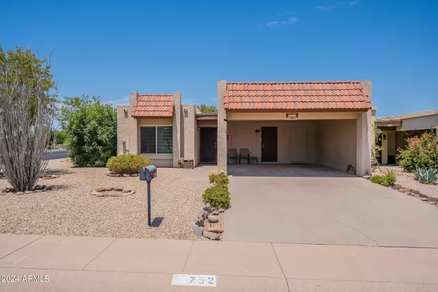 MLS: 6734016 Condo For Sale