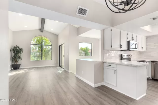 MLS: 6734129 Condo For Sale