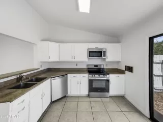 Photo #1: 6734204 Listing