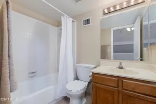 Photo #5: 6734295 Listing