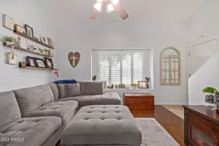 Photo #2: 6734371 Listing