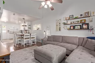 Photo #4: 6734371 Listing