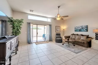 Photo #6: 6734678 Listing