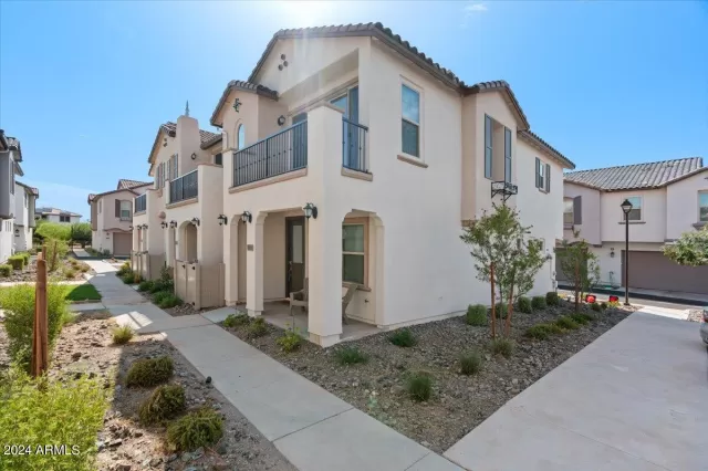 MLS: 6734723 Condo For Sale