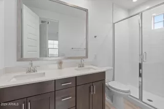 Photo #5: 6734723 Listing