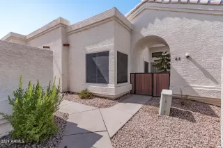 More Details about MLS # 6734914 : 2100 W LEMON TREE PLACE#44