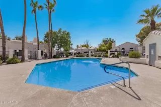 Photo #3: 6734914 Listing