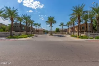 Photo #5: 6734949 Listing