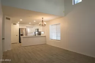 Photo #4: 6735008 Listing 