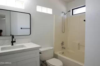 Photo #6: 6735008 Listing 