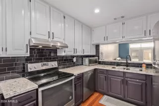 Photo #4: 6735110 Listing