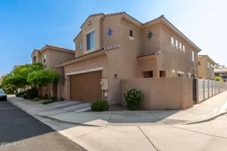 Photo #1: 6735159 Listing 