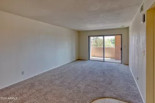 Photo #3: 6735186 Listing