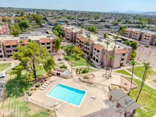 Photo #5: 6735186 Listing