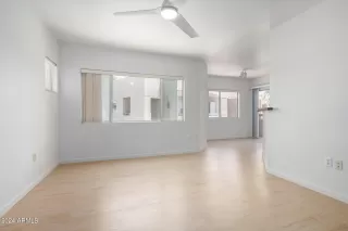 Photo #5: 6735504 Listing