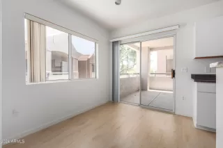 Photo #6: 6735504 Listing