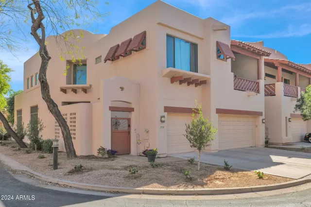 MLS: 6735520 Condo For Sale