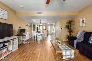 Photo #2: 6735577 Listing 