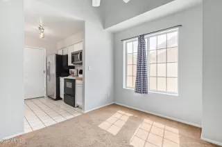 Photo #6: 6735581 Listing