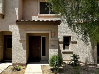 Photo #6: 6735657 Listing