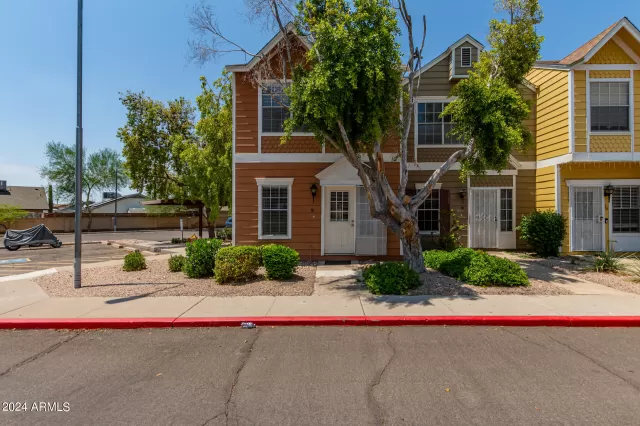 MLS: 6735953 Condo For Sale