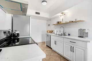 Photo #4: 6736111 Listing 