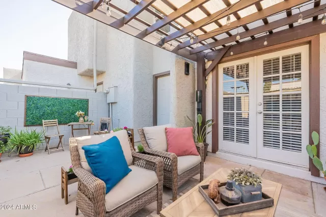 MLS: 6736431 Condo For Sale