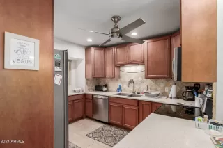 Photo #3: 6736622 Listing