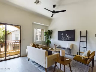 Photo #4: 6736715 Listing