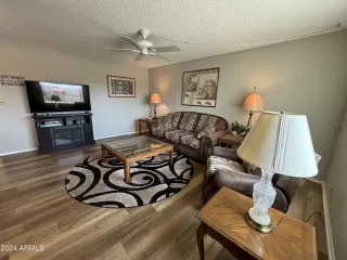 Photo #2: 6736763 Listing