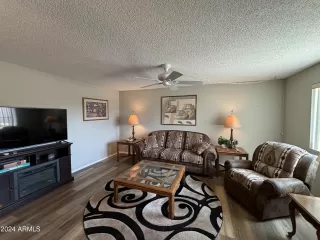 Photo #4: 6736763 Listing