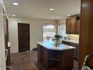 Photo #1: 6736934 Listing 