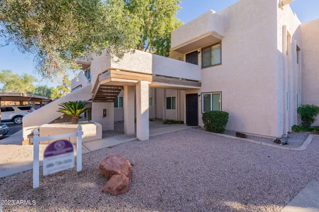 MLS: 6737066 Condo For Sale