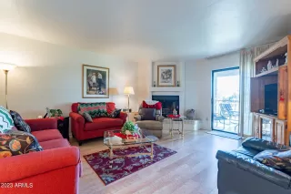 Photo #3: 6737066 Listing