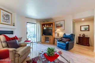 Photo #4: 6737066 Listing