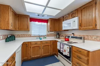 Photo #5: 6737066 Listing