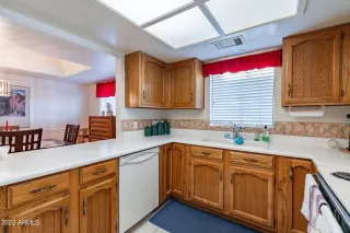 Photo #6: 6737066 Listing