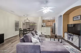 Photo #3: 6737324 Listing