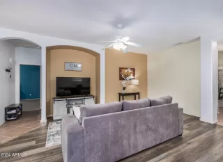 Photo #4: 6737324 Listing