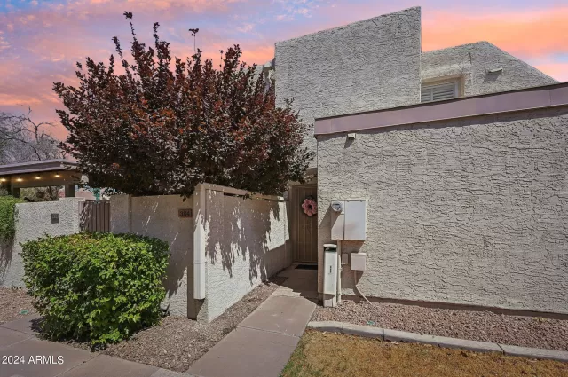 MLS: 6737393 Condo For Sale