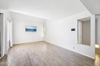 Photo #5: 6737393 Listing 