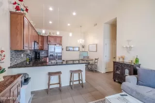 Photo #5: 6737415 Listing